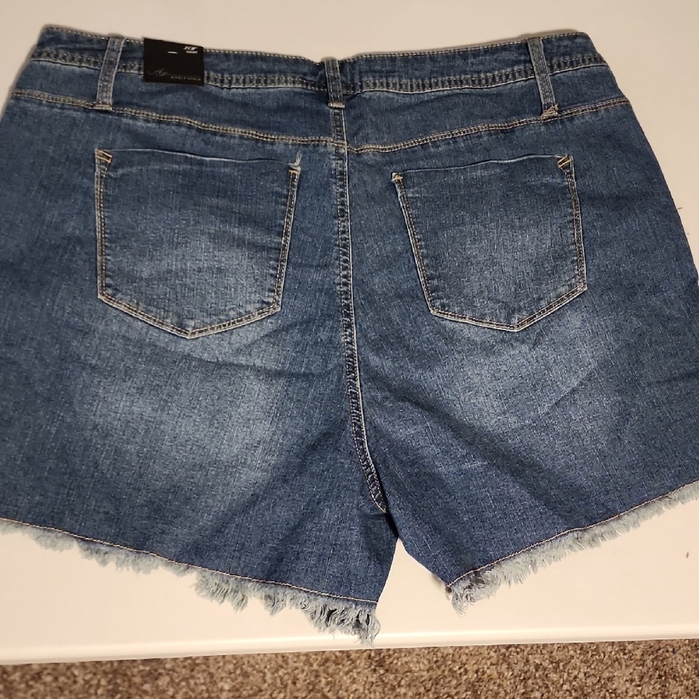 AG NWT Blue Jean Shorts with Frayed Hem and Distressed Details - Picture 4 of 7
